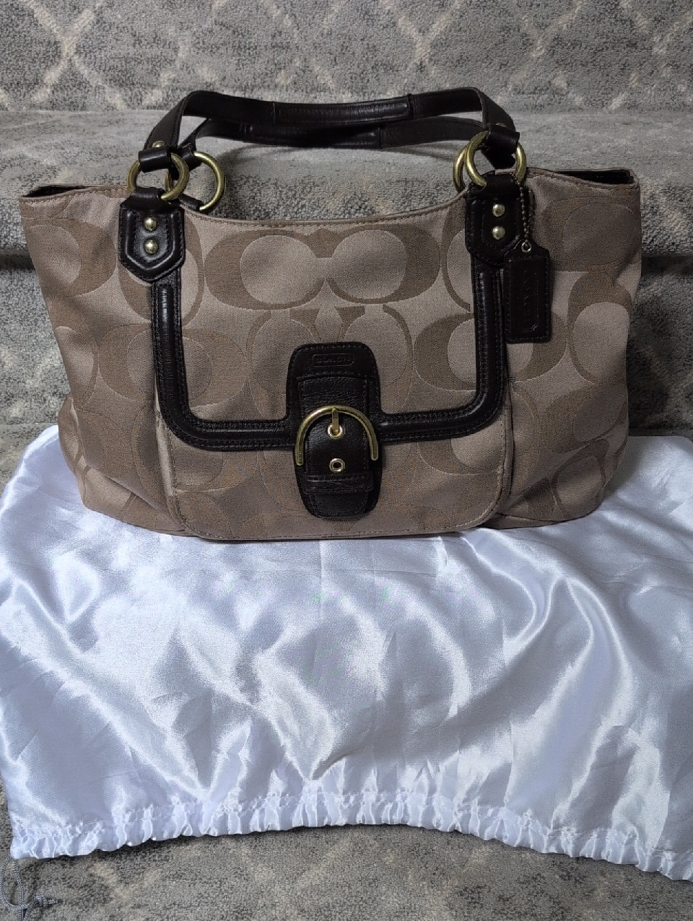 Coach Campbell Signature Carryall Shoulder Bag. EUC